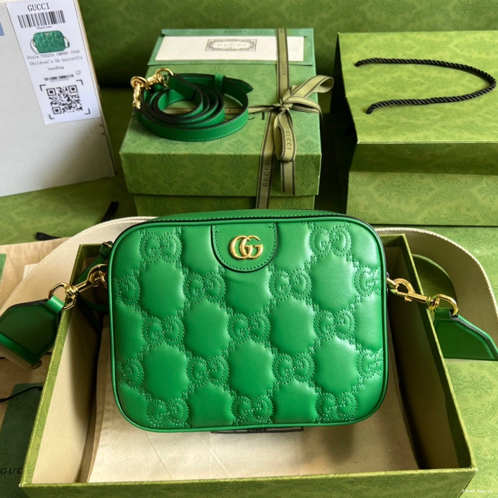 First bag ru matelassé leather GG bag Gucci shoulder 0811